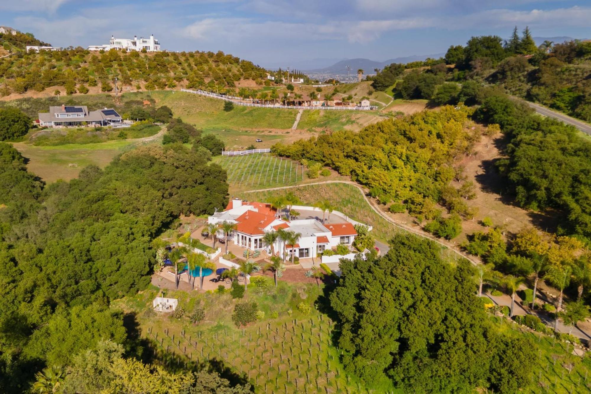 Grapevine By Avantstay Secluded 5Br Villa 4 Acres Of Vineyards Avo Groves เทเมคิวลา ภายนอก รูปภาพ